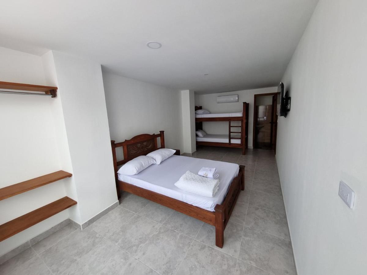 Hotel Antonella Plaza Pinchote Eksteriør billede