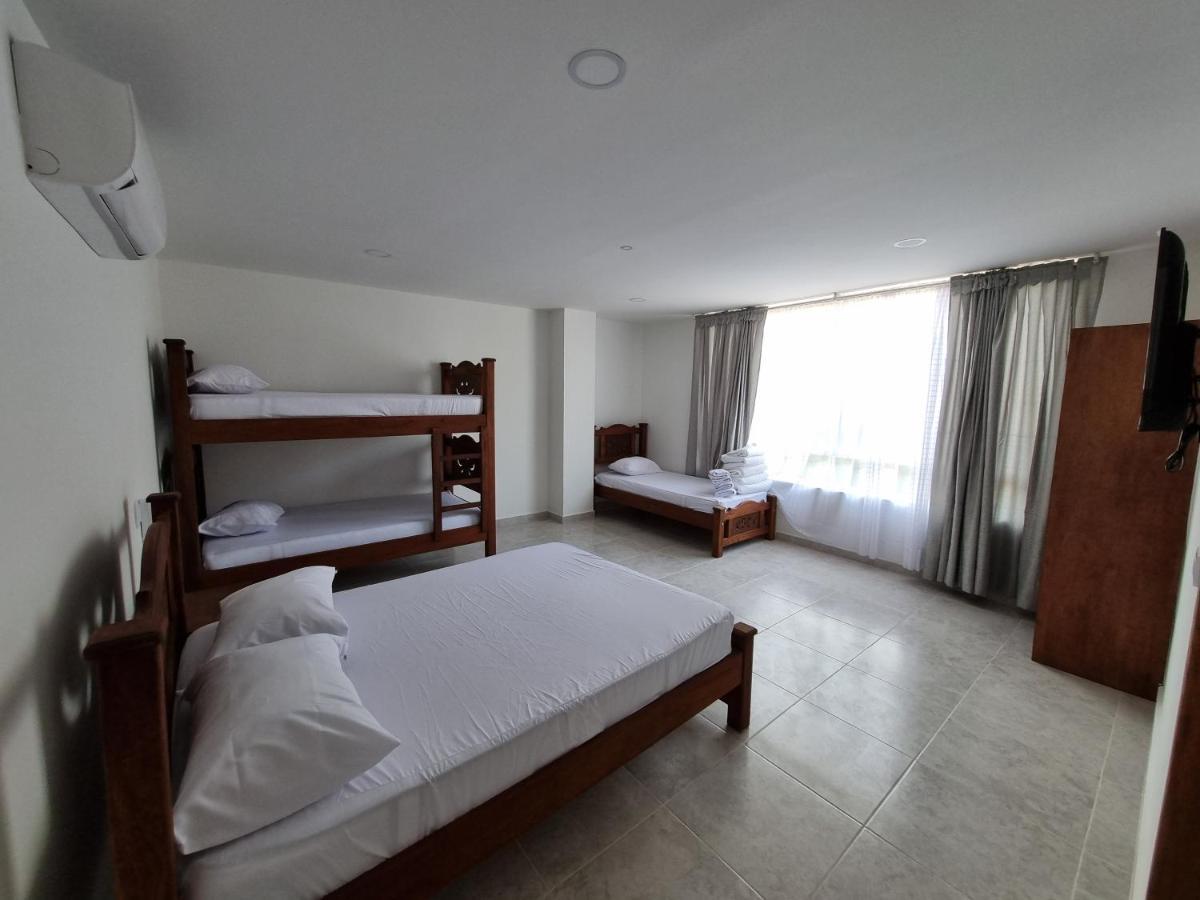 Hotel Antonella Plaza Pinchote Eksteriør billede
