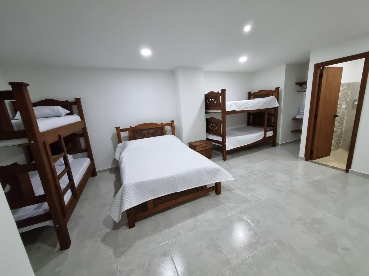 Hotel Antonella Plaza Pinchote Eksteriør billede